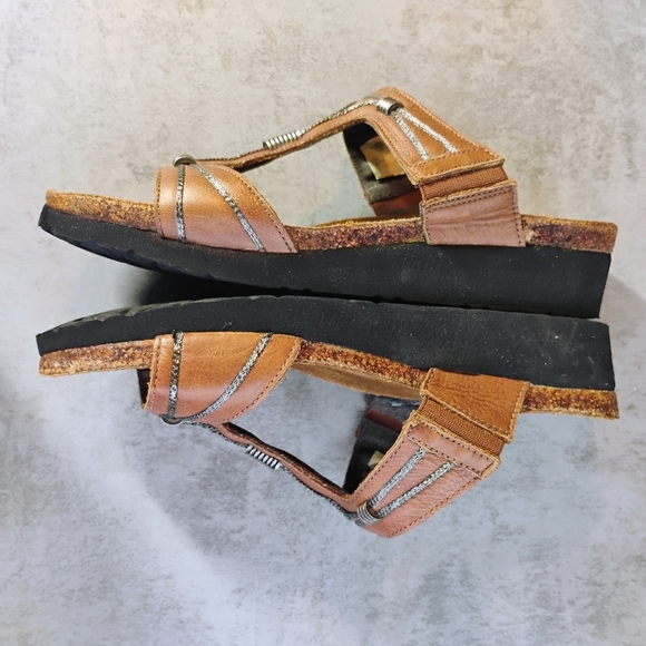 NAOT Dana Tan Leather T Strap Sandals Womens EU 38 US 7 Bohemian Comfort Slip On - Picture 8 of 12